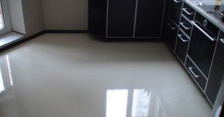 Наливной пол на кухне Тольятти, цена от 884 руб.
